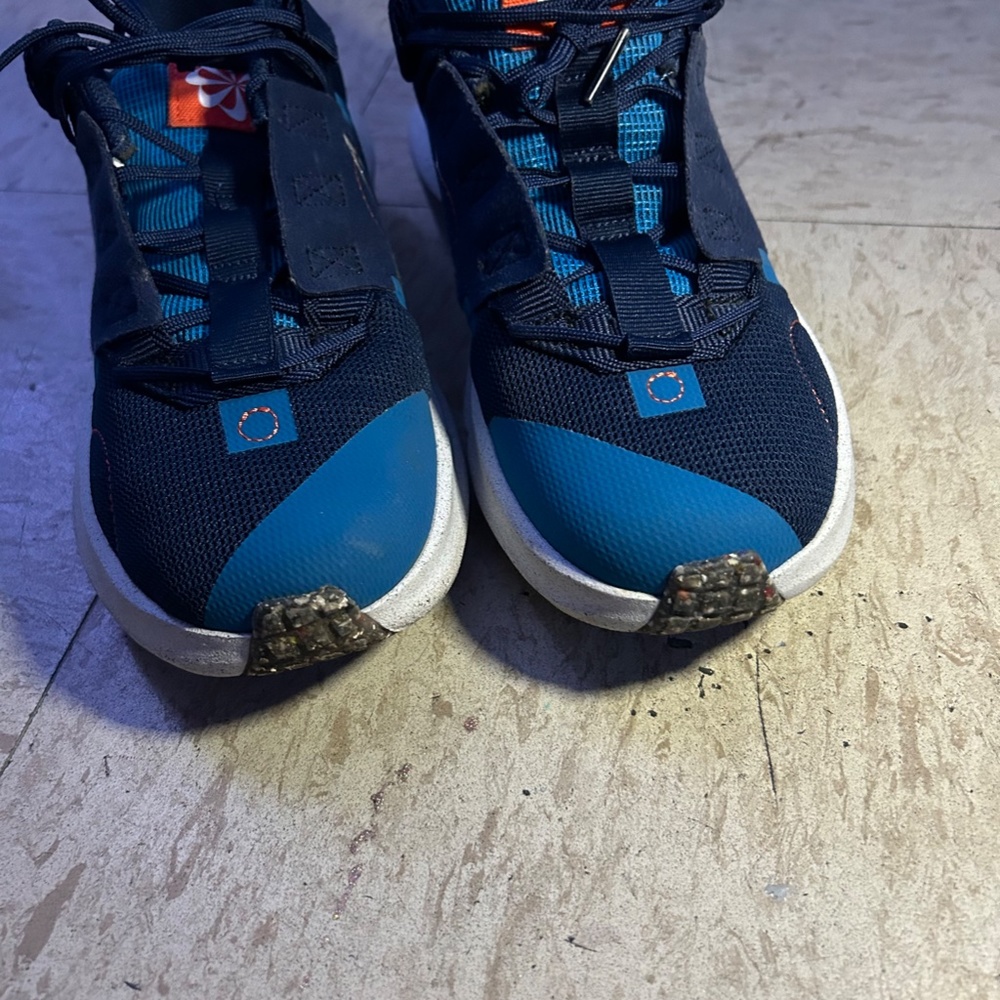 Sneakers - Picture 4 of 4